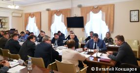 Глава Перми Эдуард Соснин поручил усилить контроль за уборкой тротуаров и лестничных спусков