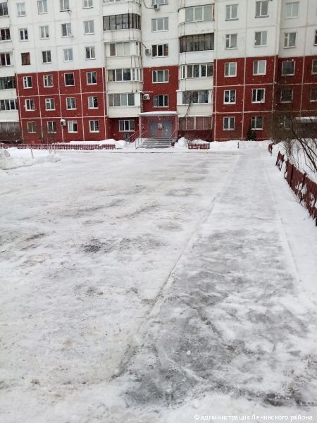 В Ленинском районе Перми проверяют качество зимнего содержания придомовых территорий