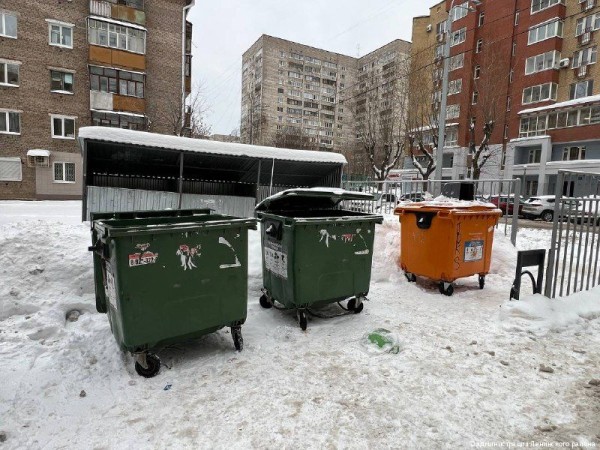 В Ленинском районе Перми проверяют качество зимнего содержания придомовых территорий