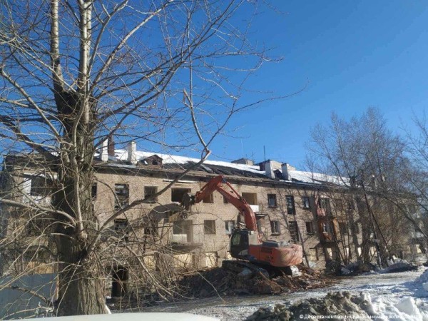 В Перми начался снос аварийного дома по улице Подлесной, 7/4
