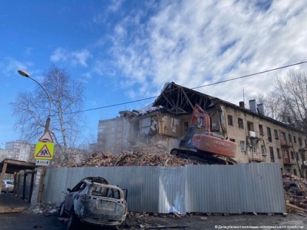В Перми начался снос аварийного дома по улице Подлесной, 7/4