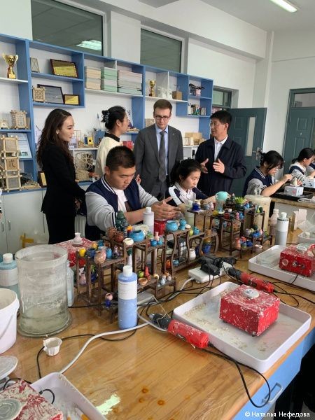 Власти Перми и китайского города Хух-Хото расширили сотрудничество в гуманитарной и деловой сферах Власти Перми и китайского города Хух-Хото расширили сотрудничество в гуманитарной и деловой сферах