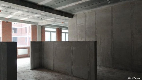 На стройплощадке школы на улице Ветлужской завершаются работы по монтажу каркаса здания На стройплощадке школы на улице Ветлужской завершаются работы по монтажу каркаса здания