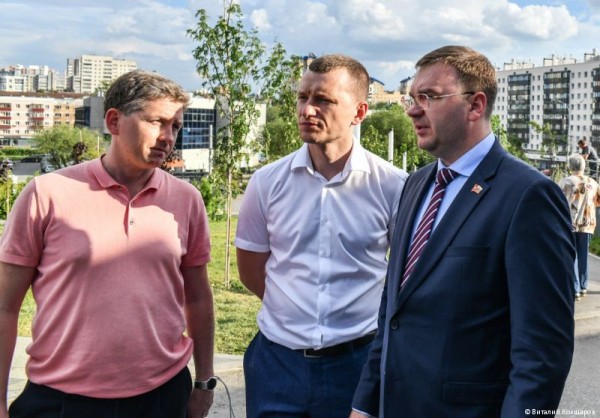 Глава Перми Эдуард Соснин посетил с рабочим выездом Ленинский район Глава Перми Эдуард Соснин посетил с рабочим выездом Ленинский район