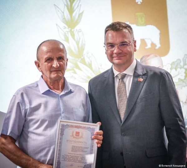 Глава Перми Эдуард Соснин поздравил с профессиональным праздником работников «Мотовилихинских заводов»