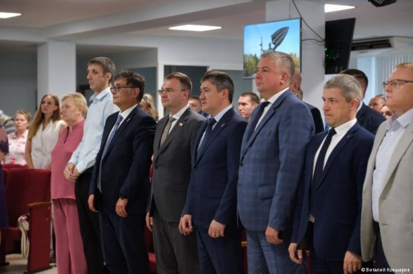 Глава Перми Эдуард Соснин поздравил с профессиональным праздником работников «Мотовилихинских заводов»