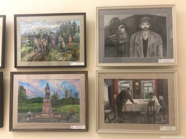 В администрации Перми открылась выставка картин юных художников