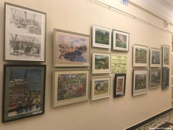 В администрации Перми открылась выставка картин юных художников