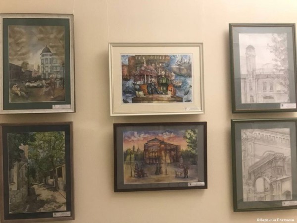 В администрации Перми открылась выставка картин юных художников