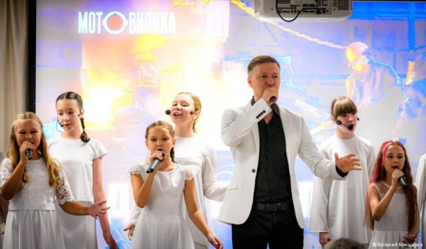 Глава Перми Эдуард Соснин поздравил с профессиональным праздником работников «Мотовилихинских заводов»