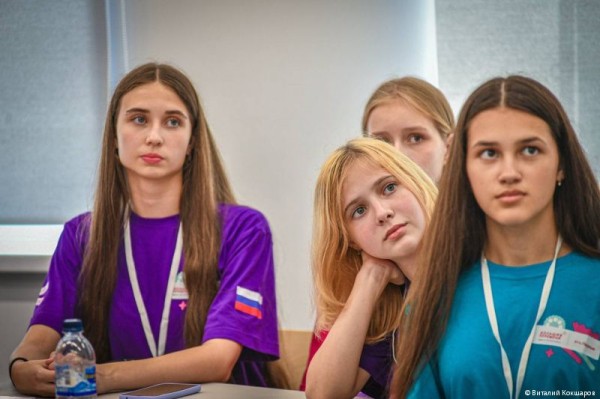 Глава Перми Эдуард Соснин выступил спикером на мастер-классе в рамках «Большой перемены» Глава Перми Эдуард Соснин выступил спикером на мастер-классе в рамках «Большой перемены»