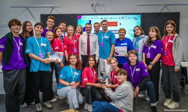 Глава Перми Эдуард Соснин выступил спикером на мастер-классе в рамках «Большой перемены» Глава Перми Эдуард Соснин выступил спикером на мастер-классе в рамках «Большой перемены»