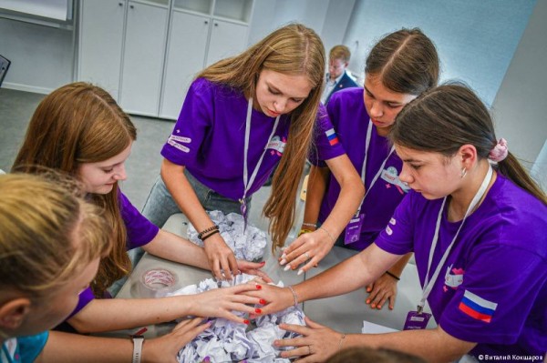 Глава Перми Эдуард Соснин выступил спикером на мастер-классе в рамках «Большой перемены» Глава Перми Эдуард Соснин выступил спикером на мастер-классе в рамках «Большой перемены»