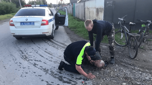 В Чусовом полицейский помог прохожему, у которого был приступ эпилепсии