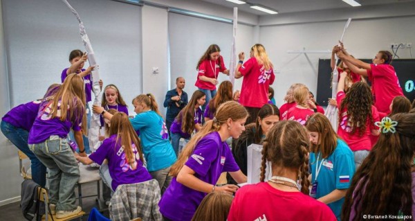 Глава Перми Эдуард Соснин выступил спикером на мастер-классе в рамках «Большой перемены» Глава Перми Эдуард Соснин выступил спикером на мастер-классе в рамках «Большой перемены»