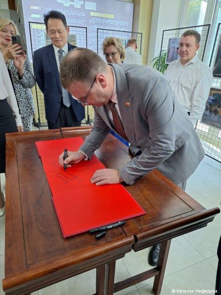 Глава Перми Эдуард Соснин посетил с рабочим визитом китайский город-побратим Циндао