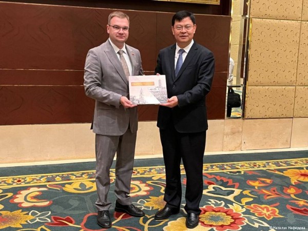 Глава Перми Эдуард Соснин посетил с рабочим визитом китайский город-побратим Циндао