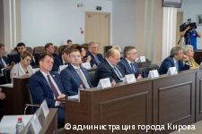 Делегация из Перми во главе с Эдуардом Сосниным поздравила Киров с 650-летием