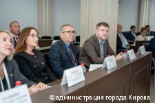 Делегация из Перми во главе с Эдуардом Сосниным поздравила Киров с 650-летием