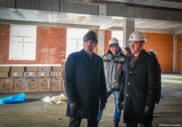 В Перми на строительной площадке школы на улице Уральской завершается монтаж каркаса здания В Перми на строительной площадке школы на улице Уральской завершается монтаж каркаса здания