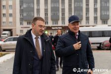 В Пермь с официальным визитом приехала делегация из Екатеринбурга В Пермь с официальным визитом приехала делегация из Екатеринбурга