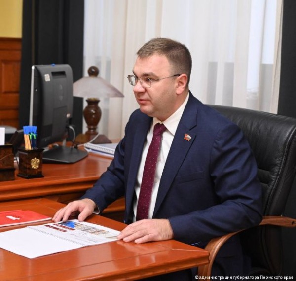 Дмитрий Махонин и Эдуард Соснин обсудили предварительные параметры городского бюджета на три года