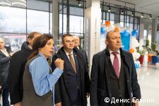 В Пермь с официальным визитом приехала делегация из Екатеринбурга В Пермь с официальным визитом приехала делегация из Екатеринбурга