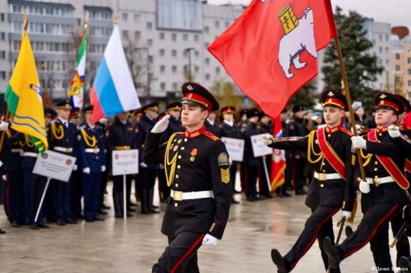 В Перми прошло открытие XVII всероссийского фестиваля-форума «Виват, кадет!» В Перми прошло открытие XVII всероссийского фестиваля-форума «Виват, кадет!»