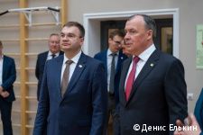 В Пермь с официальным визитом приехала делегация из Екатеринбурга В Пермь с официальным визитом приехала делегация из Екатеринбурга