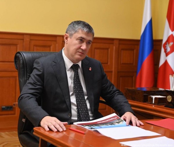 Дмитрий Махонин и Эдуард Соснин обсудили предварительные параметры городского бюджета на три года