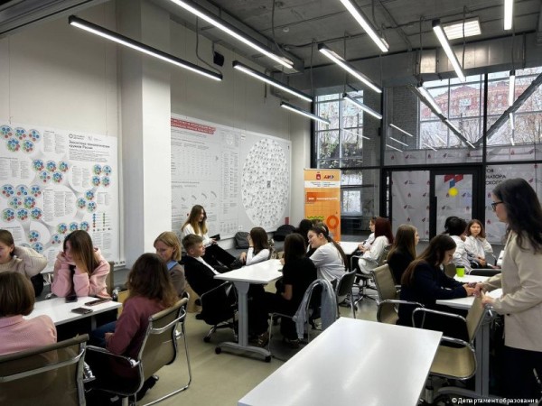 Для школьников Перми провели обучающий интенсив «Социальные сети с пользой» Для школьников Перми провели обучающий интенсив «Социальные сети с пользой»