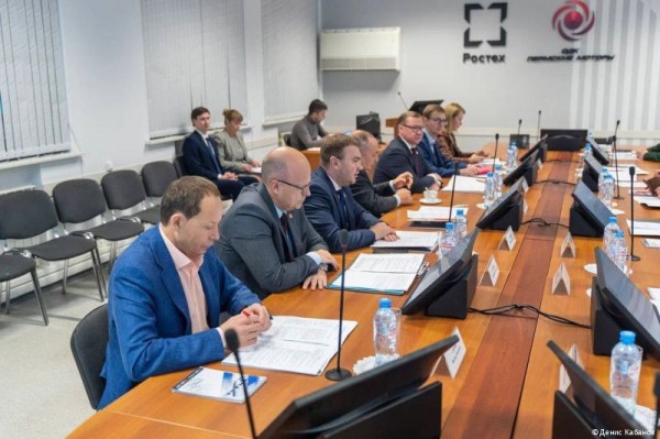 Глава Перми Эдуард Соснин принял участие в заседании Совета директоров предприятий и организаций Свердловского района Глава Перми Эдуард Соснин принял участие в заседании Совета директоров предприятий и организаций Свердловского района