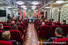 Глава Перми Эдуард Соснин поздравил сотрудников органов внутренних дел с профессиональным праздником Глава Перми Эдуард Соснин поздравил сотрудников органов внутренних дел с профессиональным праздником