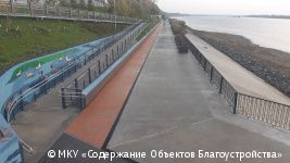 На набережной в Кировском районе завершены работы по восстановлению благоустройства 