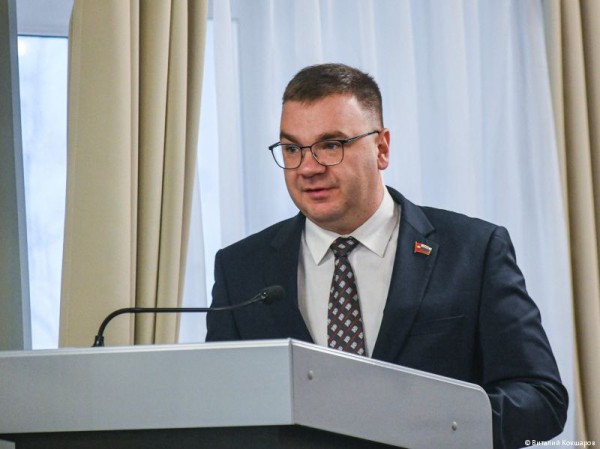 Глава Перми Эдуард Соснин поздравил сотрудников органов внутренних дел с профессиональным праздником Глава Перми Эдуард Соснин поздравил сотрудников органов внутренних дел с профессиональным праздником