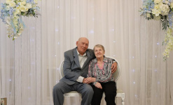 Чета Ивановых из Орджоникидзевского района Перми отметила «бриллиантовую» свадьбу