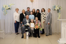 Чета Ивановых из Орджоникидзевского района Перми отметила «бриллиантовую» свадьбу