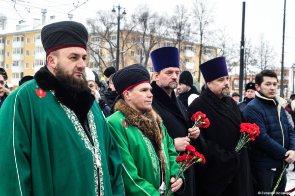 В Перми прошла церемония возложения цветов, приуроченная ко Дню снятия блокады Ленинграда