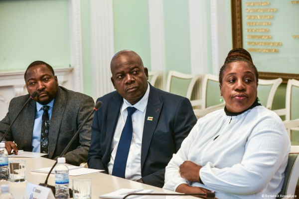 В Пермь прибыла делегация из Республики Зимбабве В Пермь прибыла делегация из Республики Зимбабве