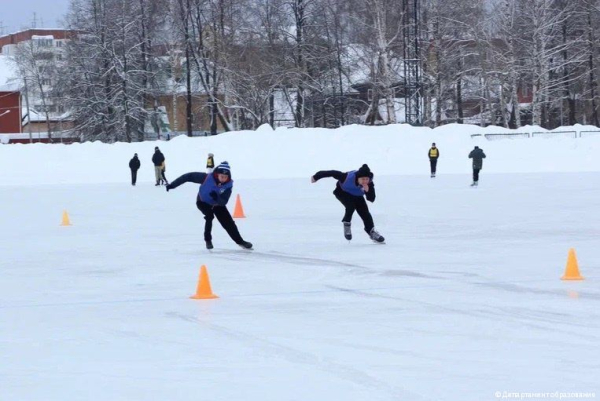 В Перми прошли соревнования по конькобежному спорту среди школьников