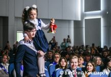 Для выпускников школ Перми прозвенели «Последние звонки»