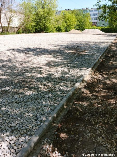 В десяти школах Перми начались работы по благоустройству пришкольных территорий