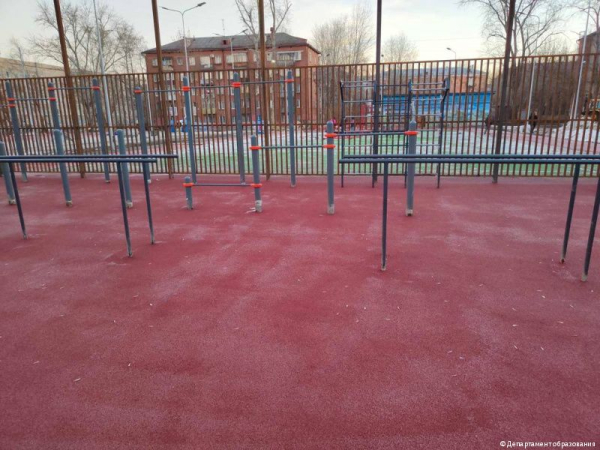 В десяти школах Перми начались работы по благоустройству пришкольных территорий