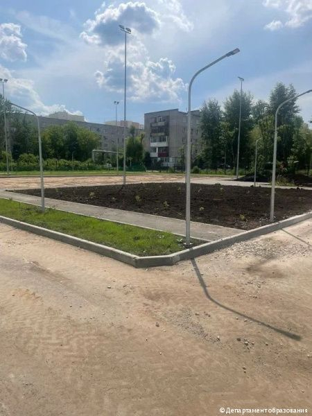 В десяти школах Перми начались работы по благоустройству пришкольных территорий