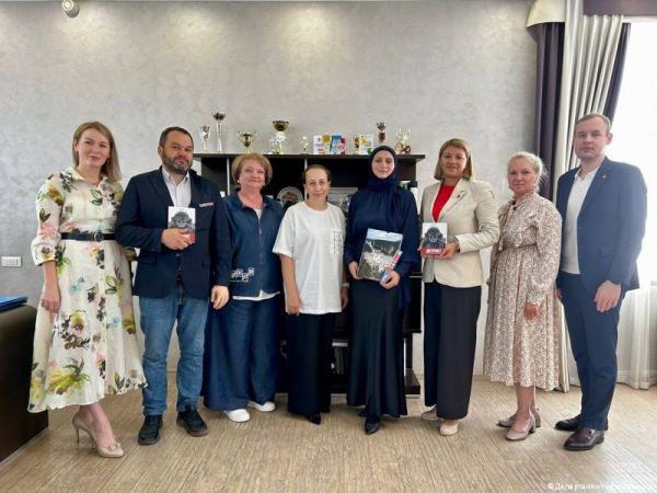 Директора школ Перми встретились с матерью первого Героя России - участника СВО