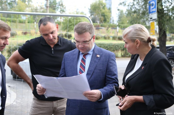 Глава Перми Эдуард Соснин проинспектировал ход ремонтных работ в Ленинском районе