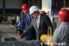 Глава Перми Эдуард Соснин с рабочим визитом посетил компанию «КВИН» Глава Перми Эдуард Соснин с рабочим визитом посетил компанию «КВИН»