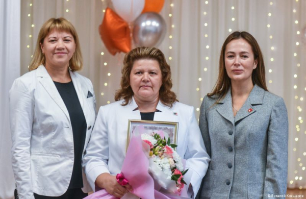 Глава Перми Эдуард Соснин поздравил коллектив школы №127 с предстоящим Днем учителя
