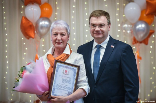 Глава Перми Эдуард Соснин поздравил коллектив школы №127 с предстоящим Днем учителя
