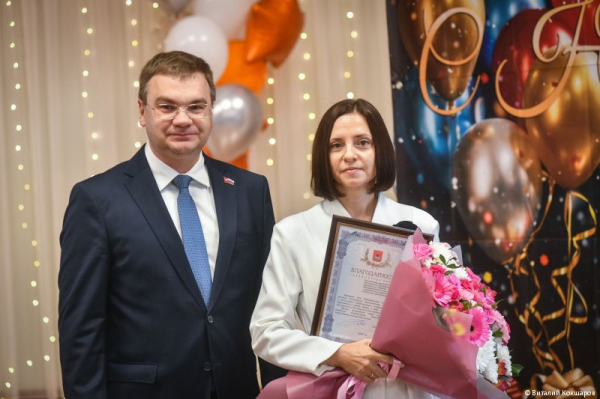 Глава Перми Эдуард Соснин поздравил коллектив школы №127 с предстоящим Днем учителя
